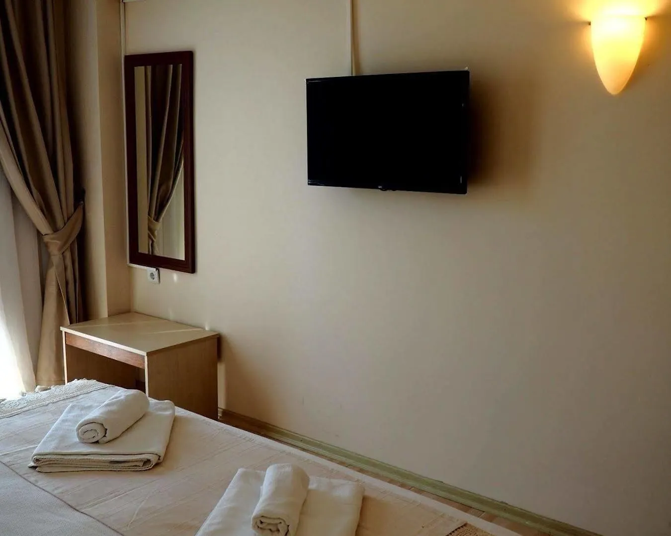 **  Atlas Hotel Çeşme Türkiye